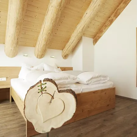 In By Slope & Sonnenbahn Ladis