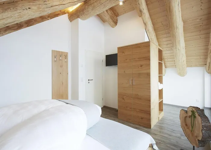 In By Slope & Sonnenbahn * Ladis