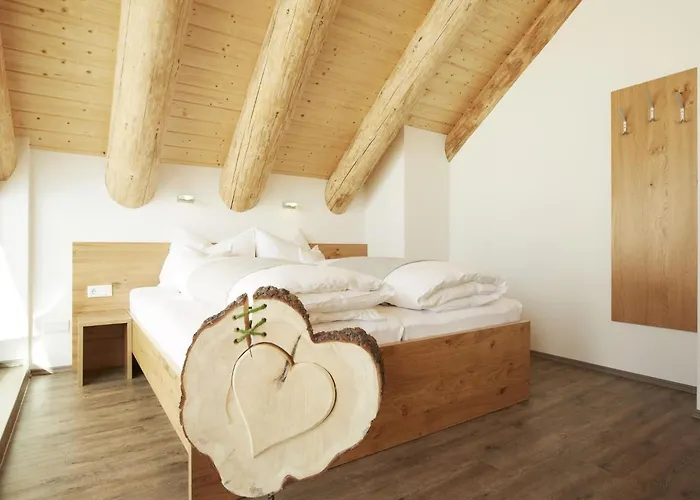 In By Slope & Sonnenbahn Ladis