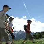 In By Slope & Sonnenbahn لاديس